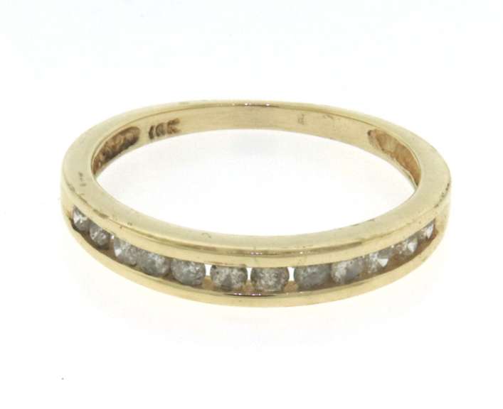 Elegant Yellow Gold Diamond Band