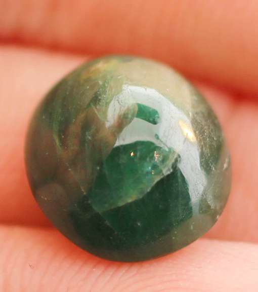 Amazing 7.33ct bi-color Grandidierite cabochon
