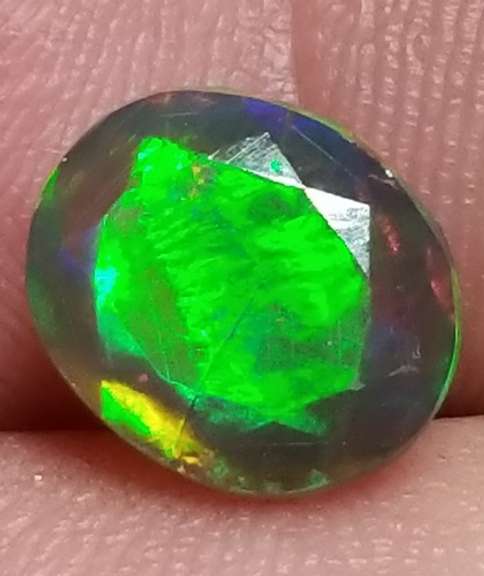 Non-stop! 1.81ct high fire Welo Black Opal