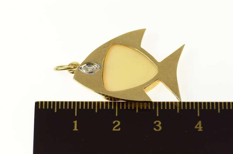 14K Yellow Gold Diamond Inset Retro Marble Fish Charm/Pendant