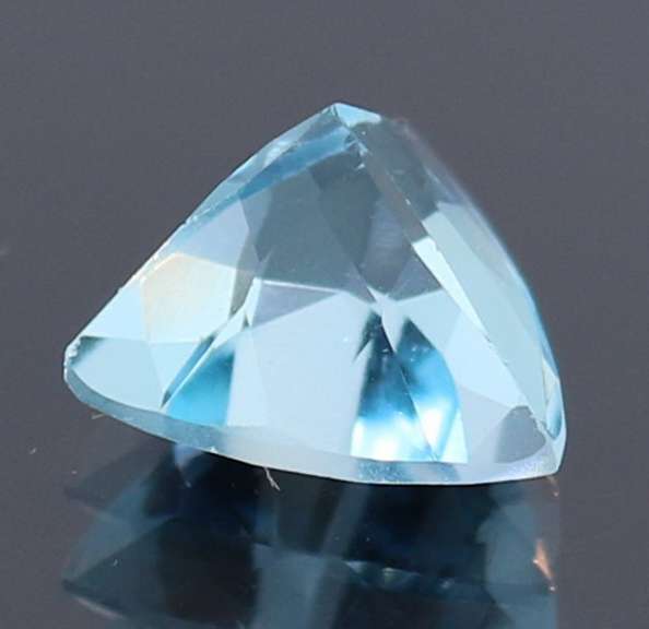 High fire 5.48ct trillion cut Swiss blue Topaz