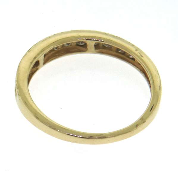Elegant Yellow Gold Diamond Band