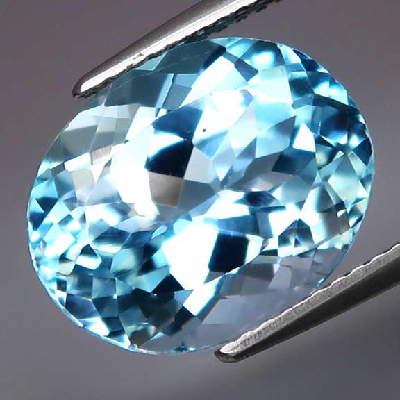 Vibrant and large 8.67ct Topaz