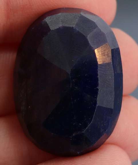 Lavish 91.5ct royal blue Sapphire