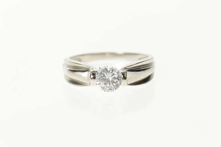 10K White Gold Round Classic Grooved Travel Engagement Ring