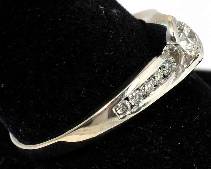 Striking 0.41CTW Diamond Ring in 14KT White Gold