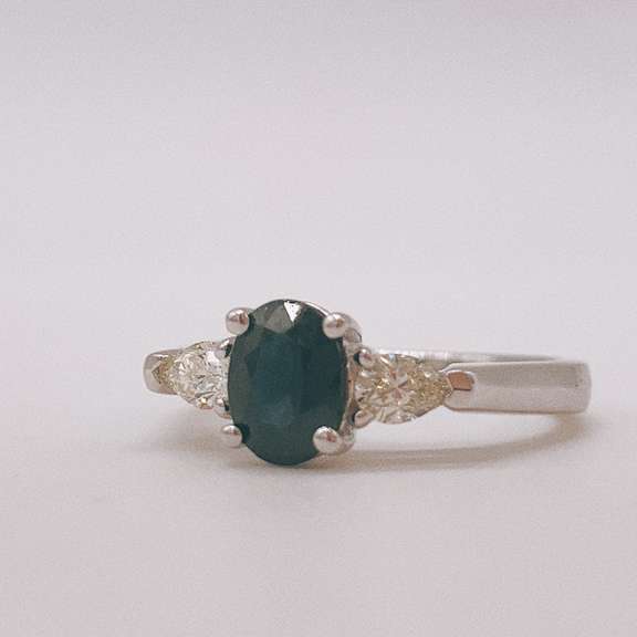 14kt Gold, Blue Sapphire, & Diamond Cocktail Ring