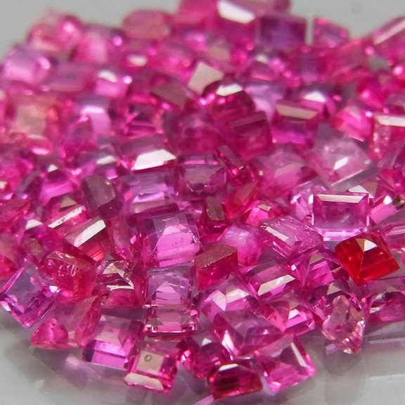 Thai pink! 4.39ct 100 piece princess cut Ruby set