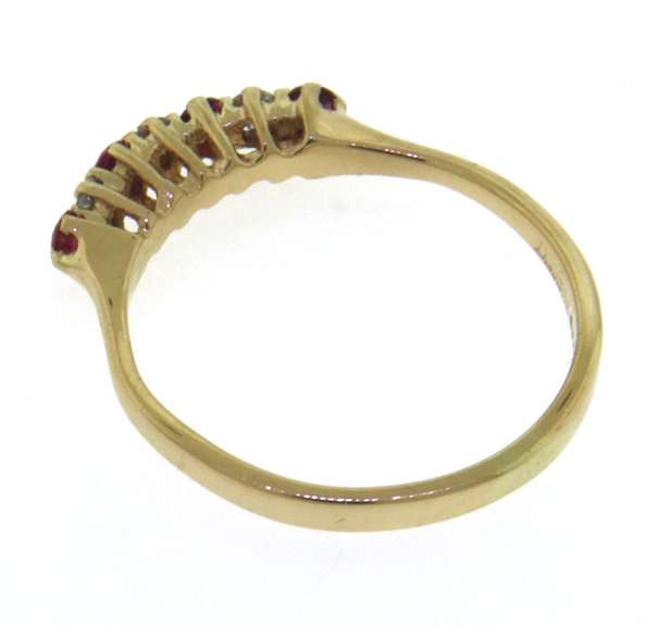 Gorgeous Ruby and Diamond Yellow Gold Ring