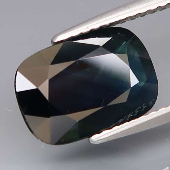Heated only! 3.77ct cushion cut Sapphire