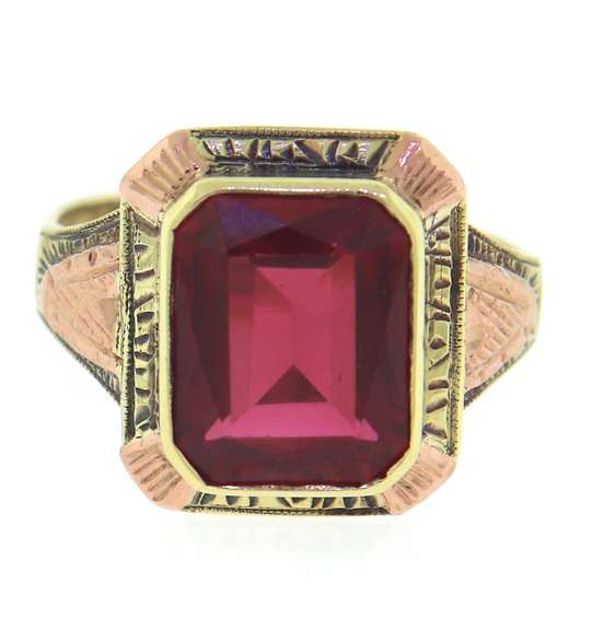 Beautiful Yellow Gold Red Stone Ring