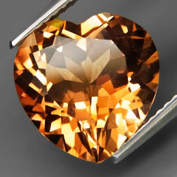 Outstanding 6.40ct clean Peach Champagne Topaz