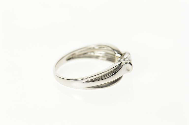 10K White Gold Round Classic Grooved Travel Engagement Ring