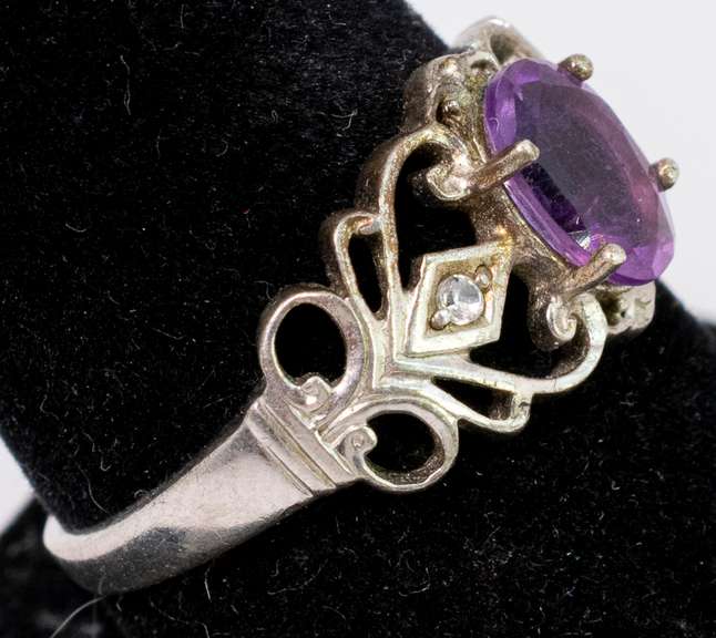 Gorgeous Amethyst Filigree Ring in Sterling Silver