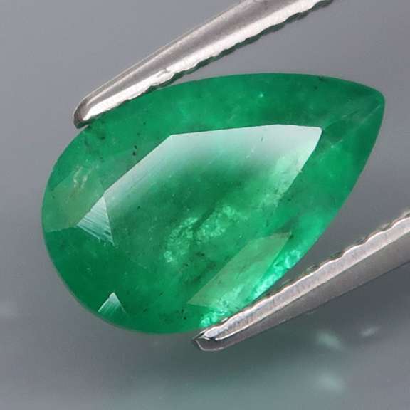 Vivid 2.06ct top green Columbian Emerald