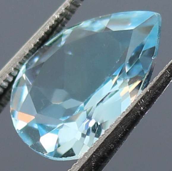 Gorgeous 2.94ct pear cut Swiss blue Topaz