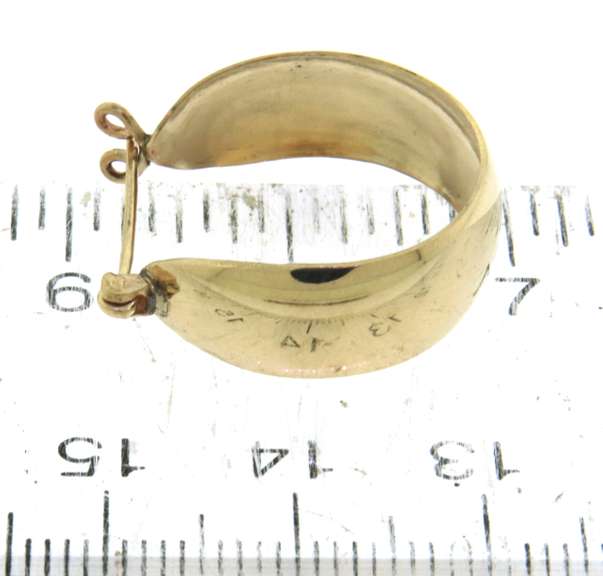 Popular Yellow Gold Hoop Earrings