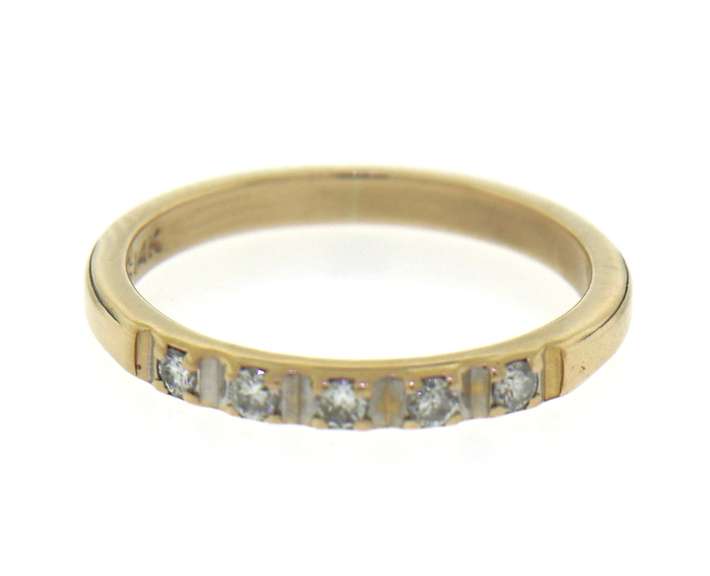 Elegant Yellow Gold Diamond Band