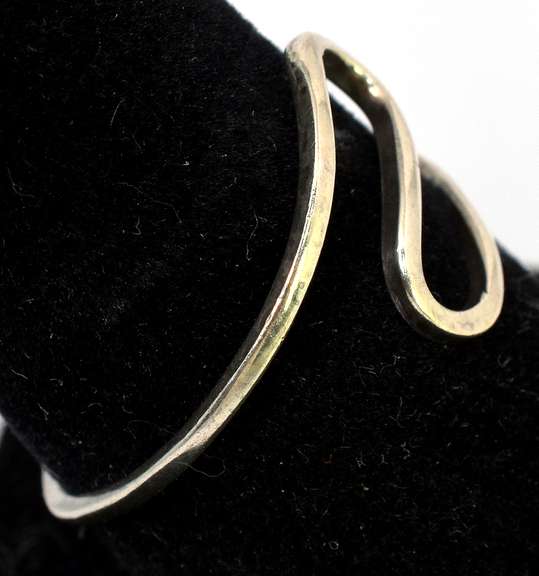 Understated Free-Form Ring in Sterling Silver
