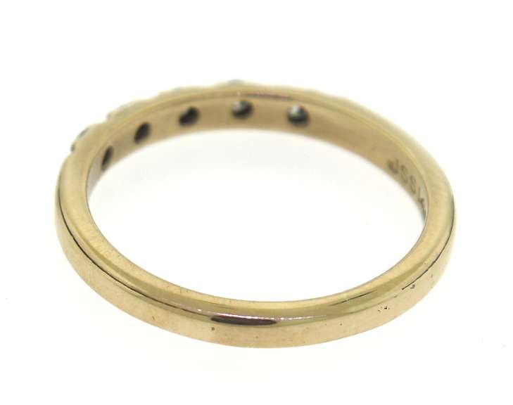 Elegant Yellow Gold Diamond Band