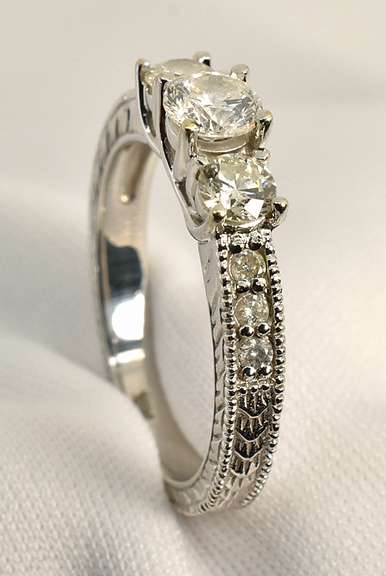 Stylish WG Contemporary Diamond Ring