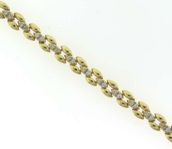 Fabulous Yellow Gold Panther Link Diamond Bracelet