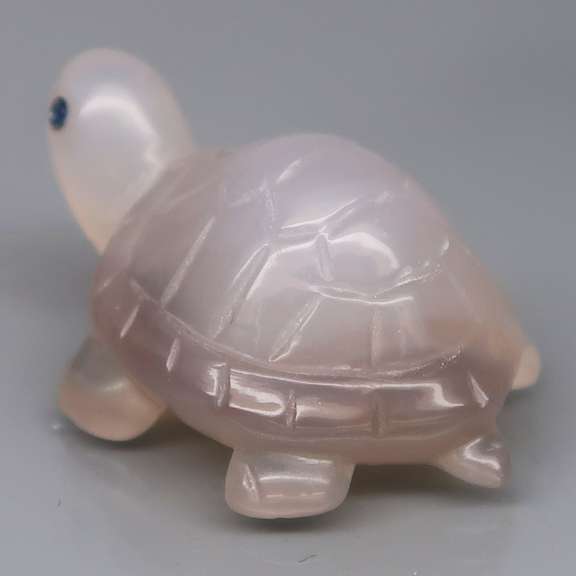 Simply adorable 30.29ct Chalcedony turtle carving