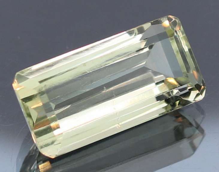 Gorgeous emerald cut 13.07ct unheated green Amethyst