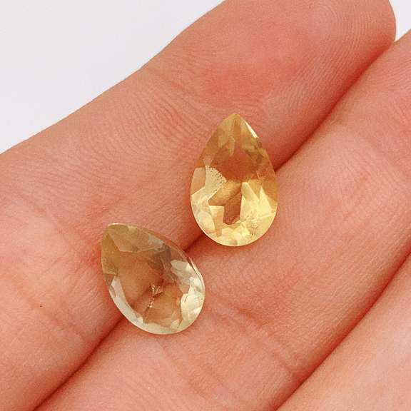 Two Pear Shaped Citrine Loose Gemstones- 5.55 CTW