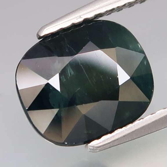 Top luster 3.64ct blue green Sapphire