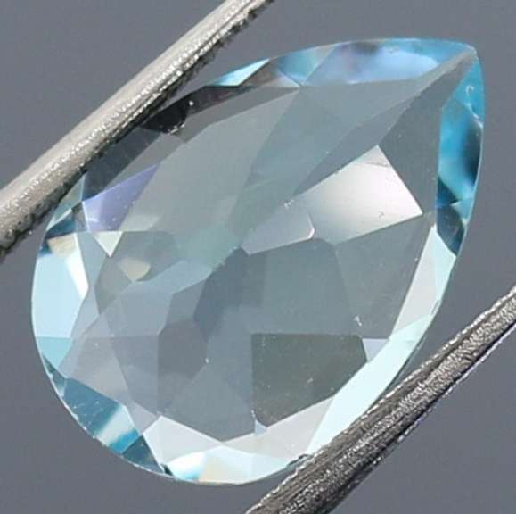 Gorgeous 2.94ct pear cut Swiss blue Topaz