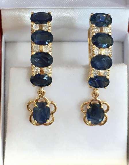 Beautiful 14kt Gold, Blue Sapphire, & Diamond Earrings