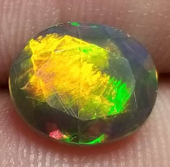 Non-stop! 1.81ct high fire Welo Black Opal