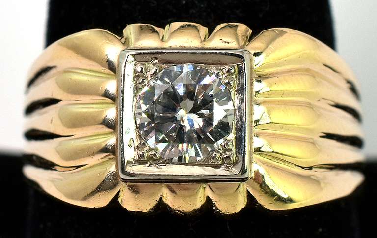 Flashy 0.56CT Diamond Ring in 14KT Yellow Gold