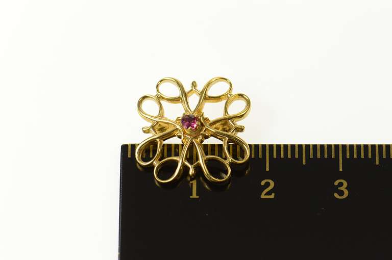 10K Yellow Gold Retro Squared Swirl Design Ruby Pin/Brooch