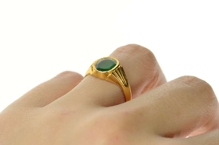 18K Yellow Gold 0.90 Ct Victorian Natural Emerald Grooved Ring