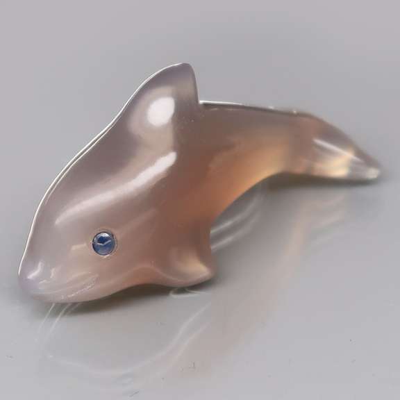 Simply adorable 30.29ct Chalcedony dolphin carving
