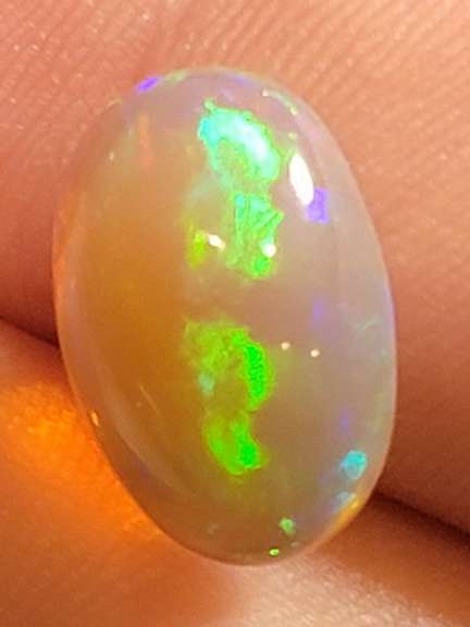 Eye catching 4.35ct block and ribbon pattern Jelly Opal
