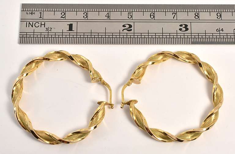 Pretty Scalloped Hoops