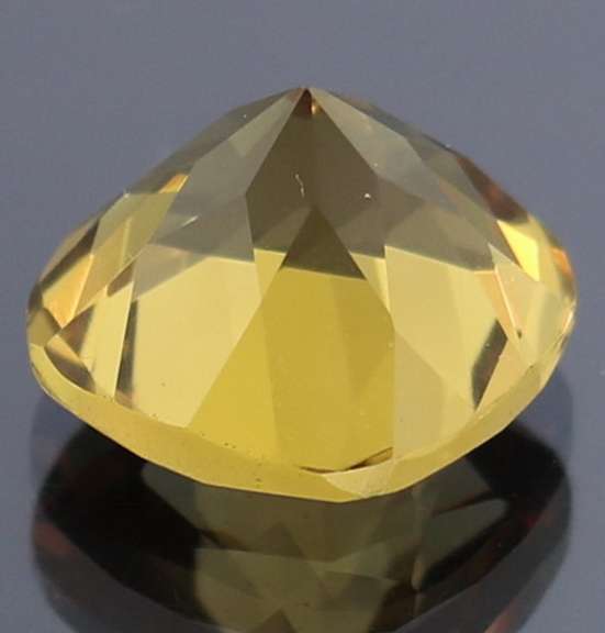 Glistening 7.06ct cushion cut whiskey Citrine