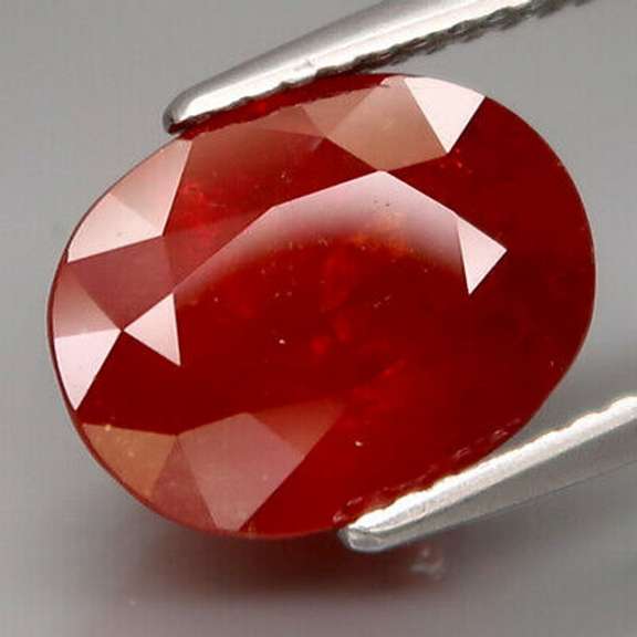Rich 5.78ct red natural Spessartite Garnet