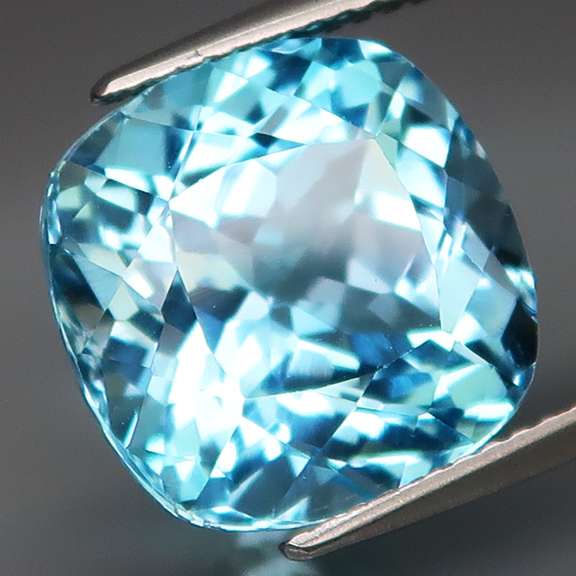 Vivid 11.38ct Swiss blue eye clean Topaz