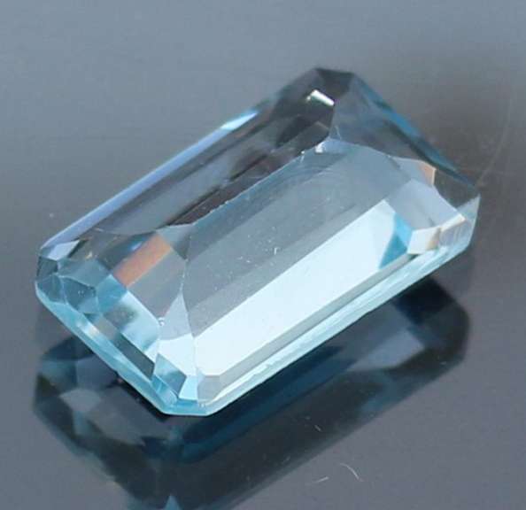 Amazing 3.57ct emerald cut sky blue Topaz