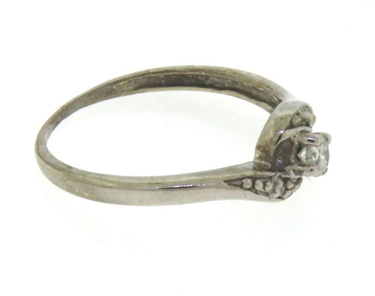 Dazzling White Gold Diamond Promise Ring