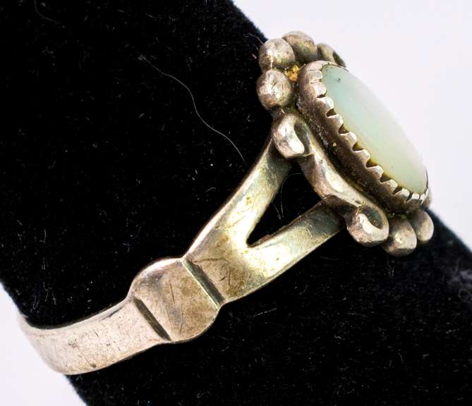 Dainty Mother-Of-Pearl Filigree Ring in Sterling Silver