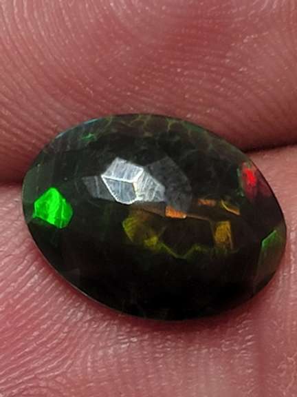 High fire! 2.53ct block pattern Black Opal