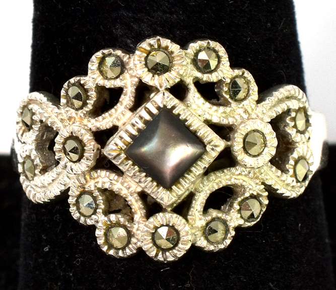 Enchanting Marcasite Ring in Sterling Silver