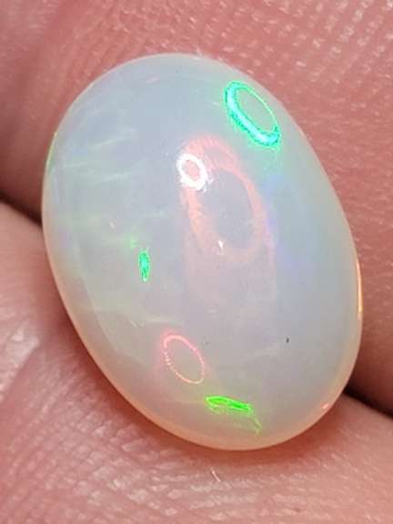 Remarkable 4.17ct block honeycomb Opal