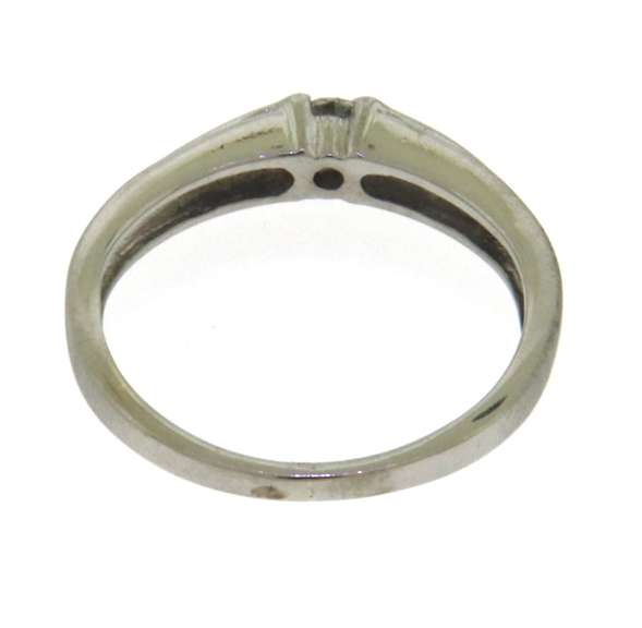 Dazzling 18kt White Gold Diamond Band