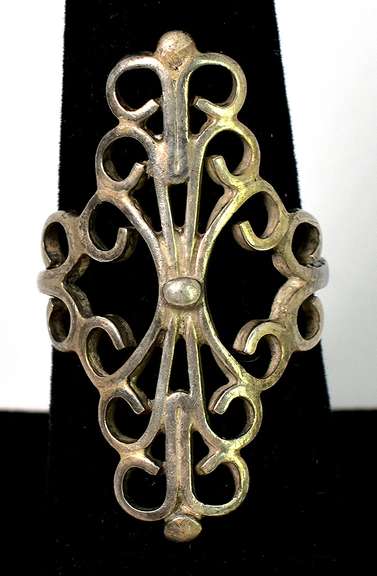 Lovely Sterling Silver Filigree Ring